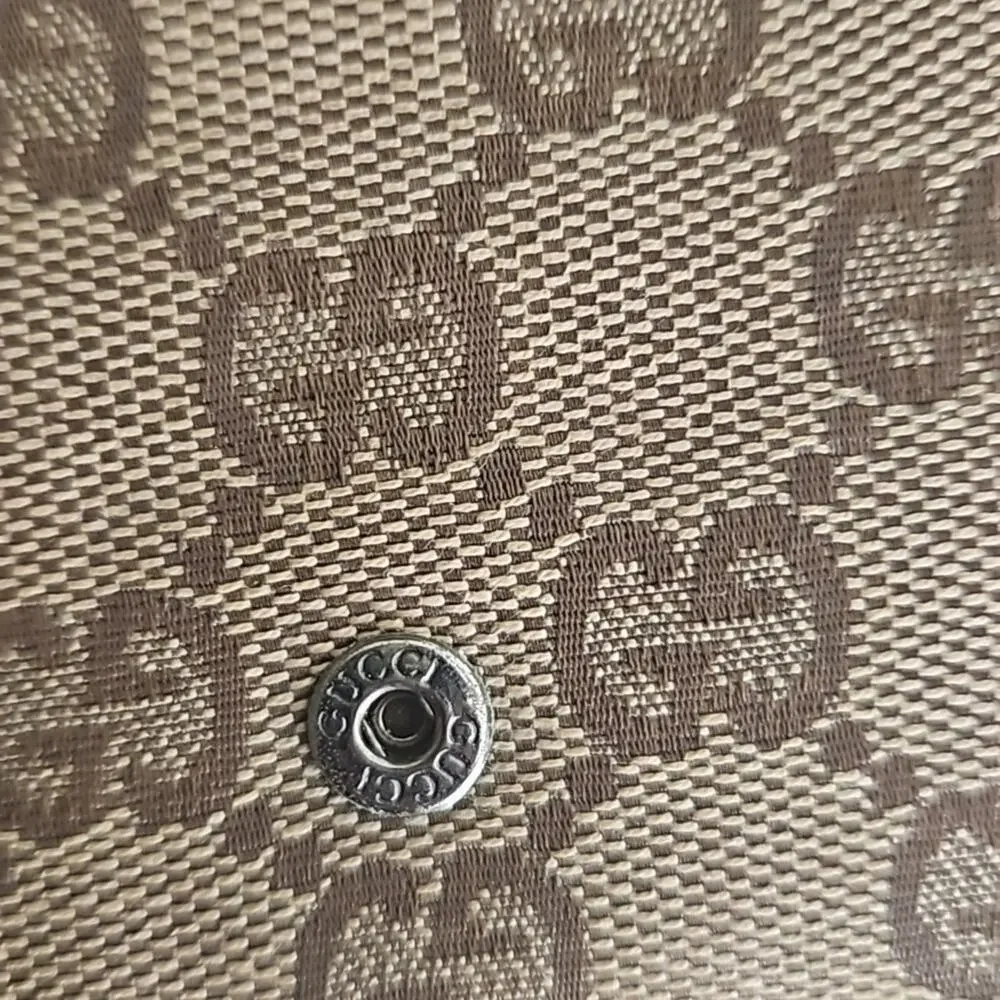 Gucci Beige Canvas Bifold Monogram Wallet - Unisex - Picture 9 of 13